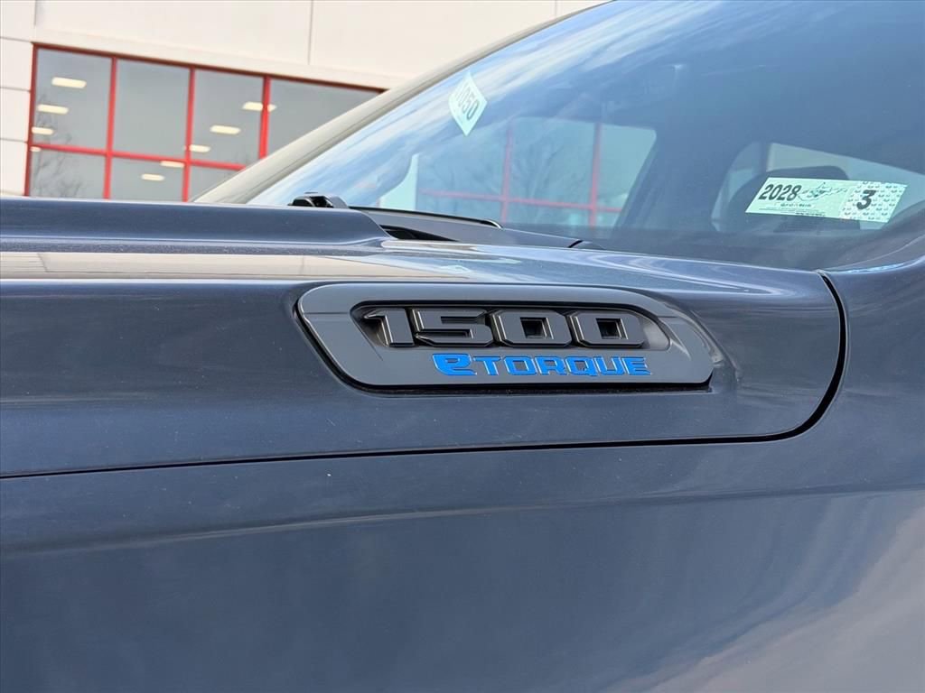 New 2026 RAM 1500 4x4 Crew Cab image 6