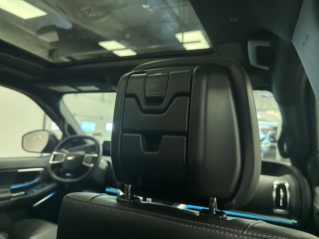 New 2026 Ford Expedition Max Platinum w/ Stealth Performance Package AWD/4WD image 50