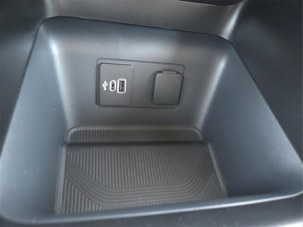 New 2026 Ford Explorer Active image 16