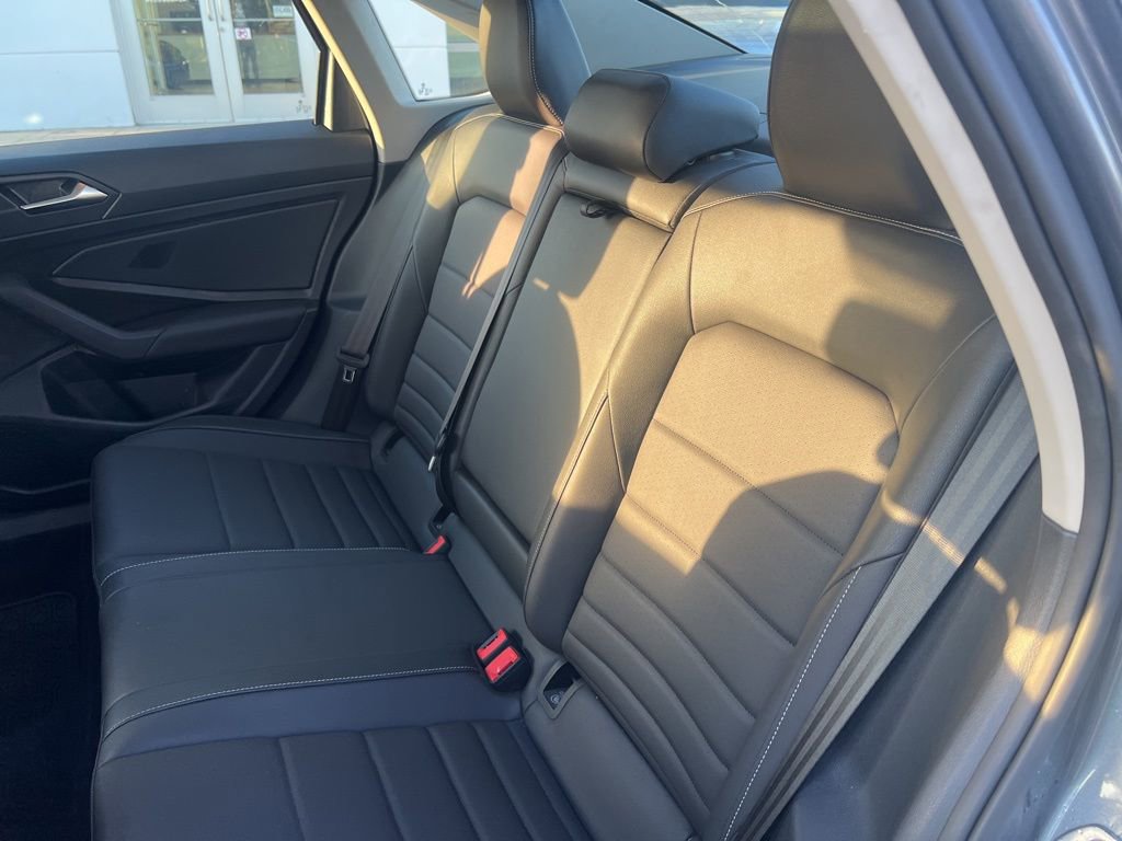 Used 2021 Volkswagen Jetta SE image 18