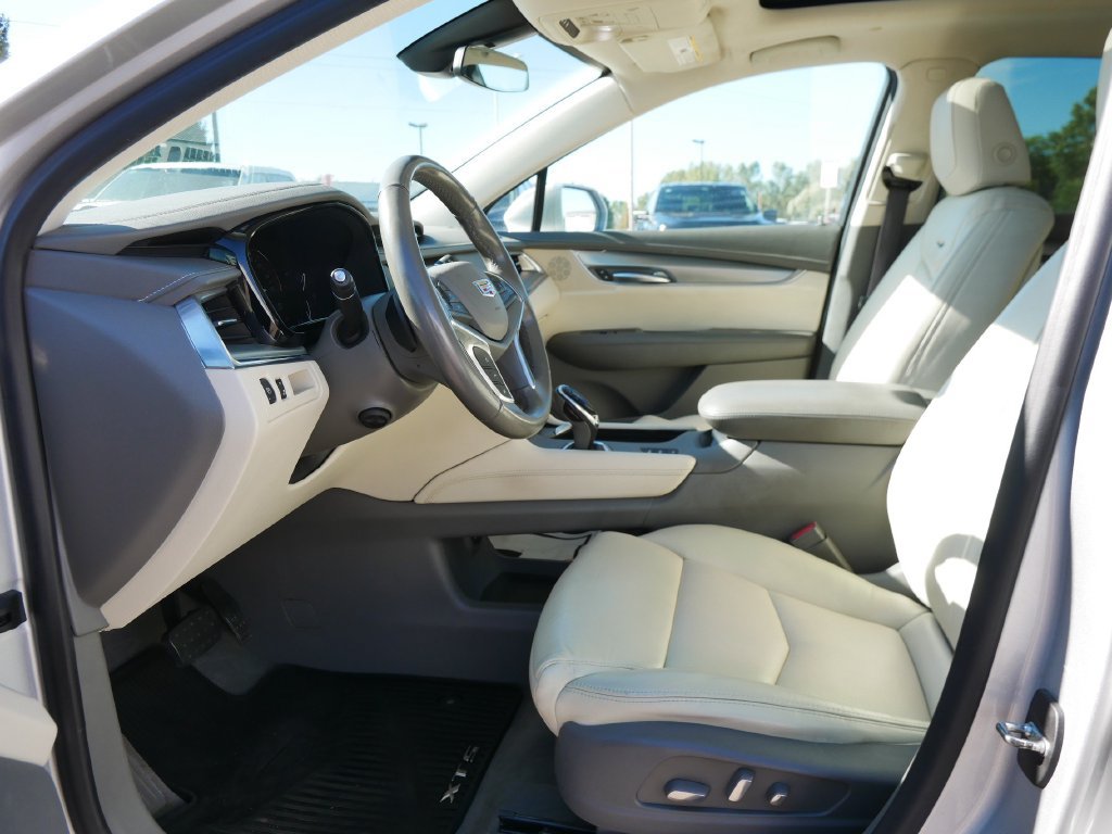 Used 2019 Cadillac XT5 Luxury AWD/4WD image 9
