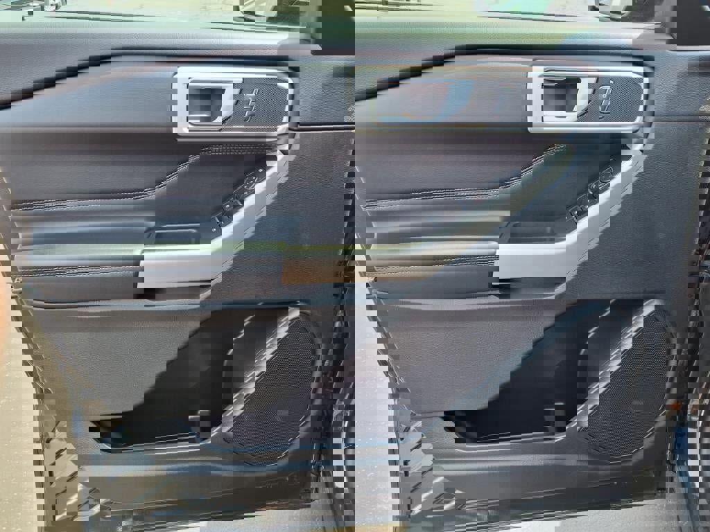 Certified 2023 Ford Explorer XLT image 14