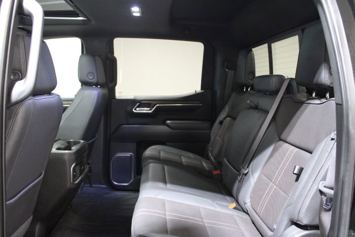 Used 2023 Chevrolet Silverado 1500 High Country w/ High Country Premium Package AWD/4WD image 22