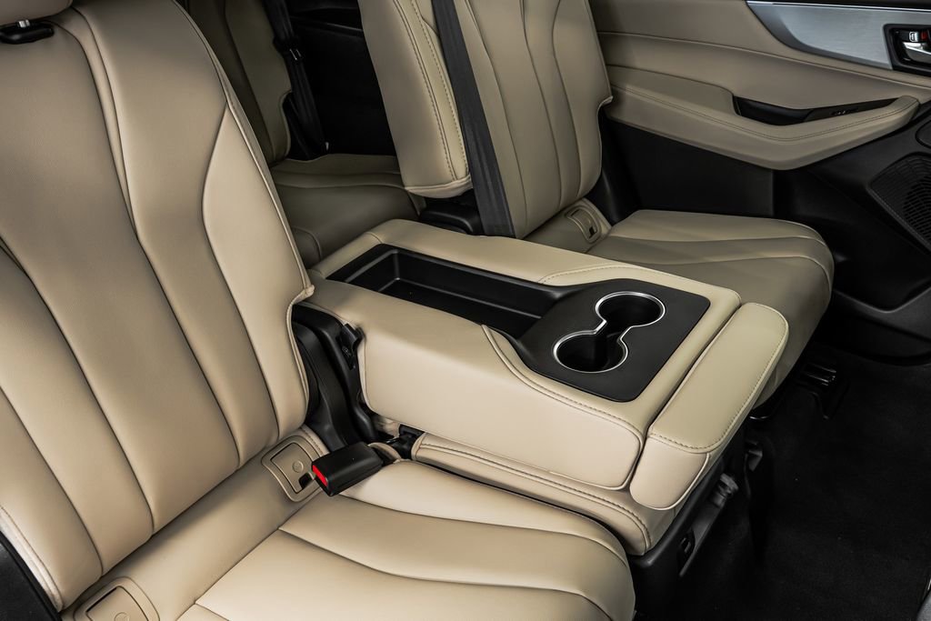 New 2026 Acura MDX SH-AWD image 32