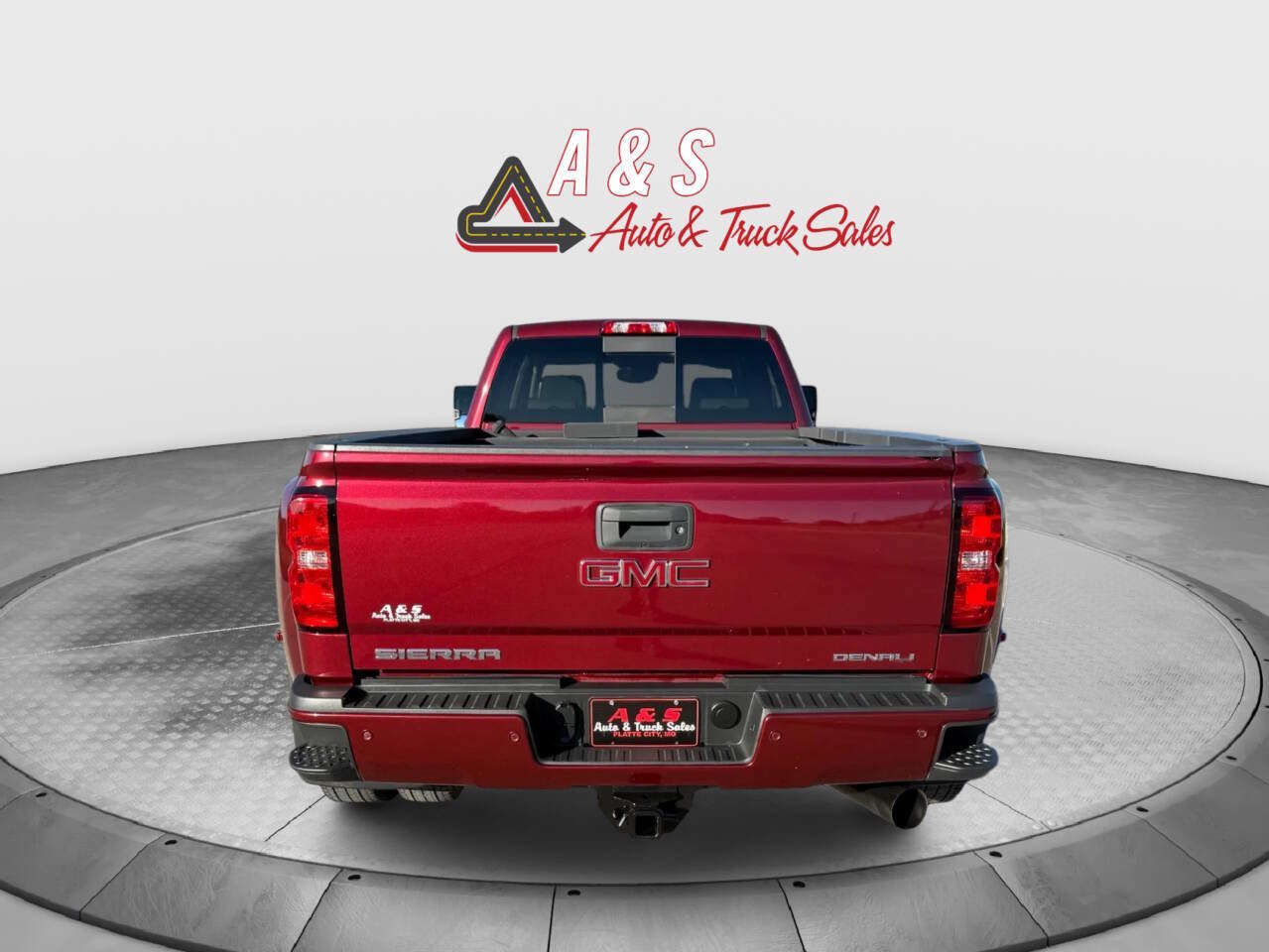 Used 2015 GMC Sierra 3500 Denali w/ Duramax Plus Package AWD/4WD image 4