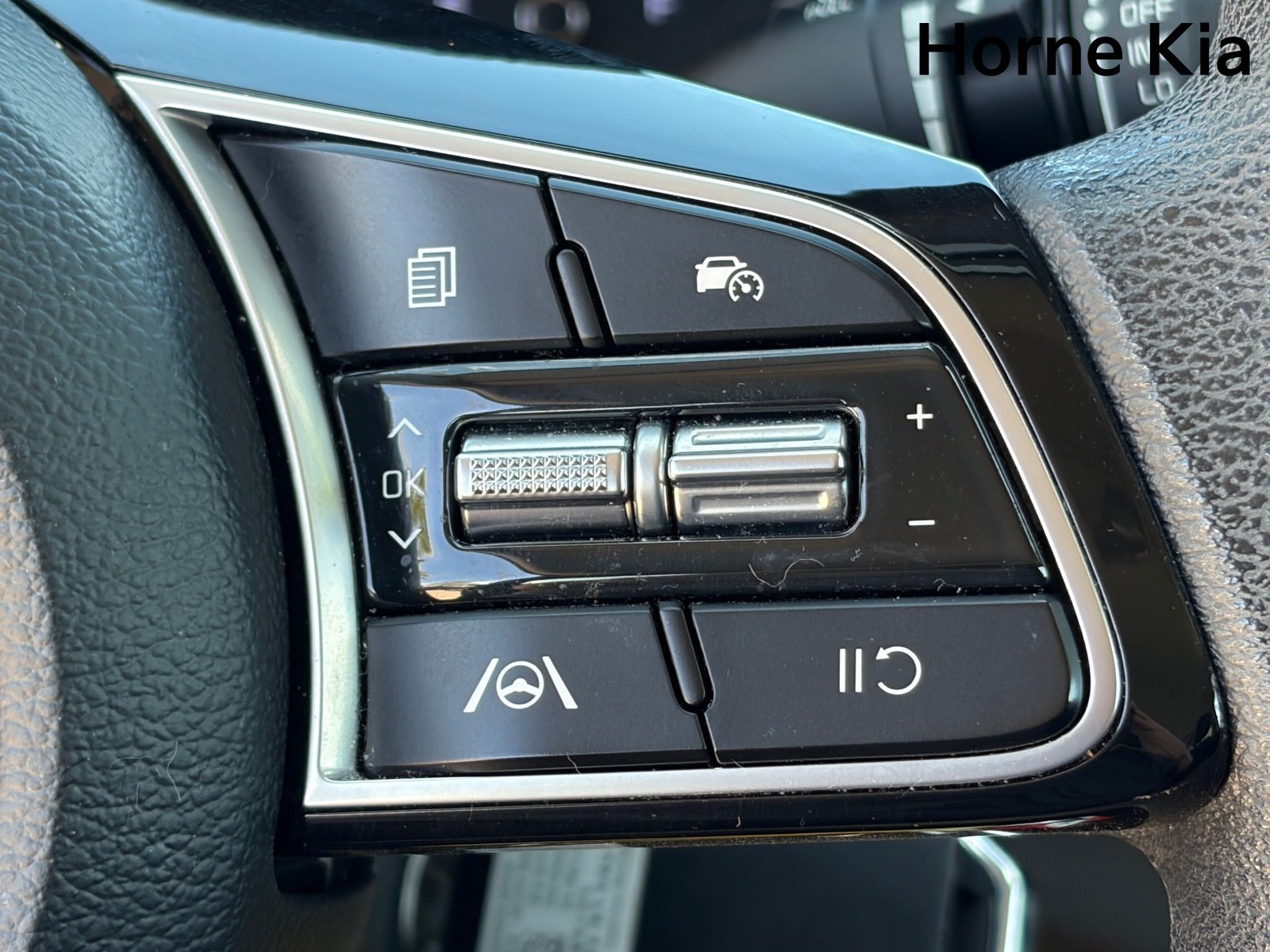 Used 2023 Kia Forte LXS FWD image 22