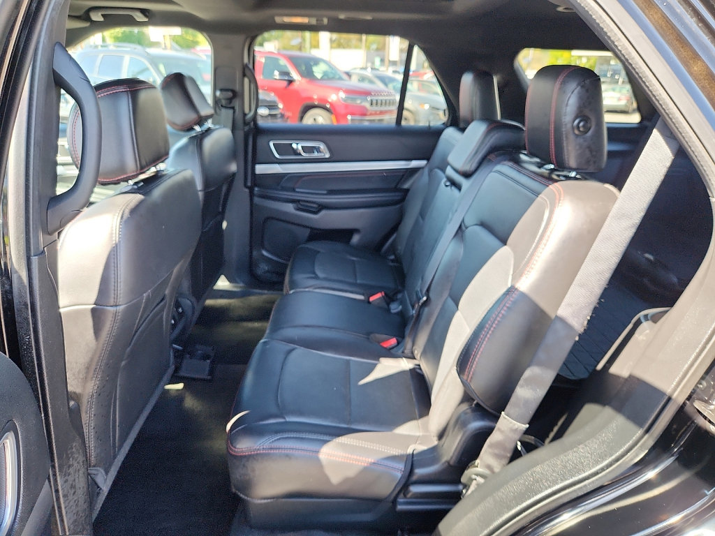 Used 2017 Ford Explorer Sport w/ Equipment Group 401A AWD/4WD image 17