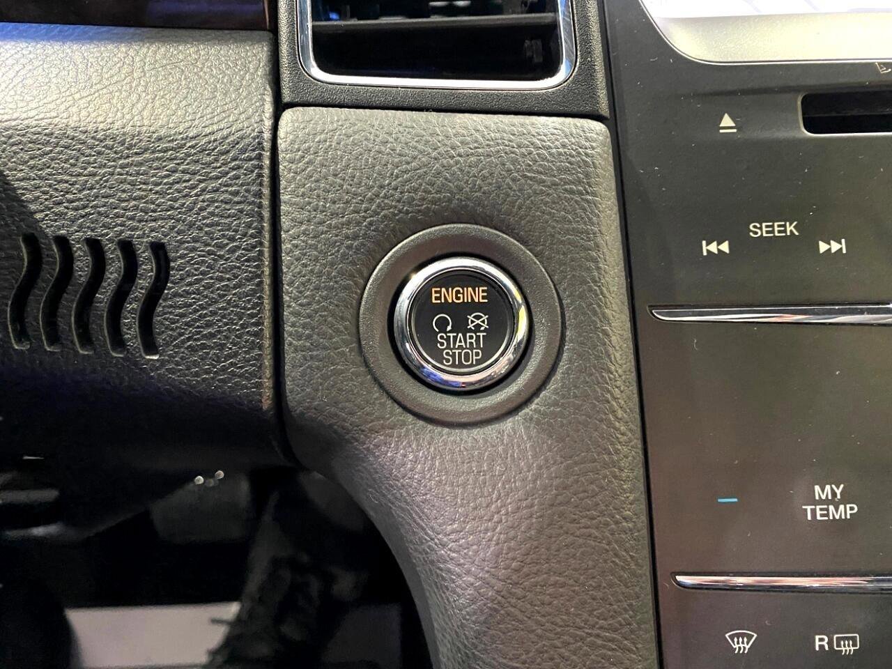 Used 2014 Ford Taurus Limited image 17