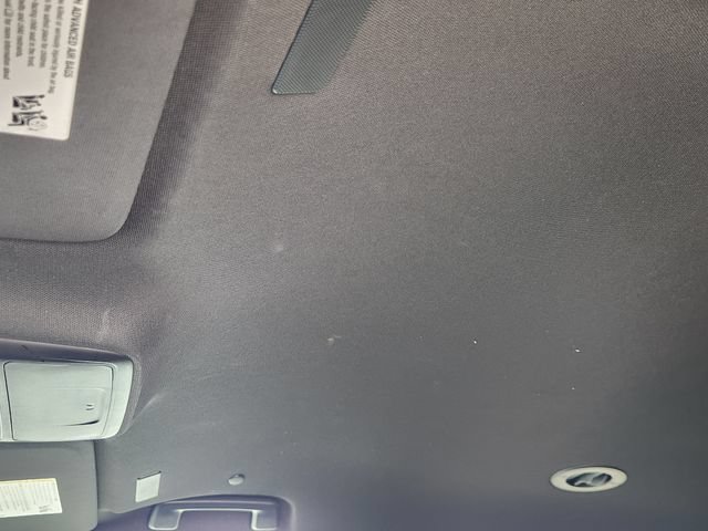 Used 2026 Chevrolet Traverse LT AWD/4WD image 25