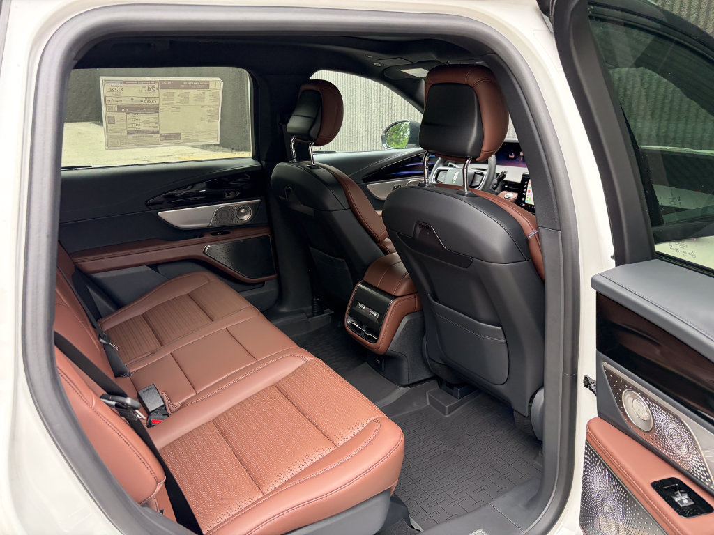 New 2026 Lincoln Nautilus Reserve AWD/4WD image 26
