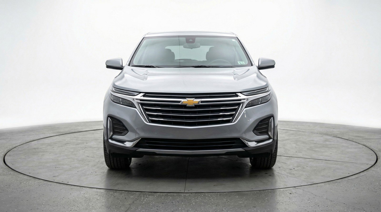 Used 2025 Chevrolet Equinox LT FWD image 2
