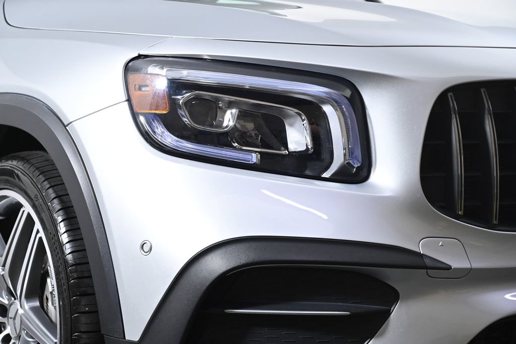 Used 2022 Mercedes-Benz GLB 35 AMG 4MATIC image 5