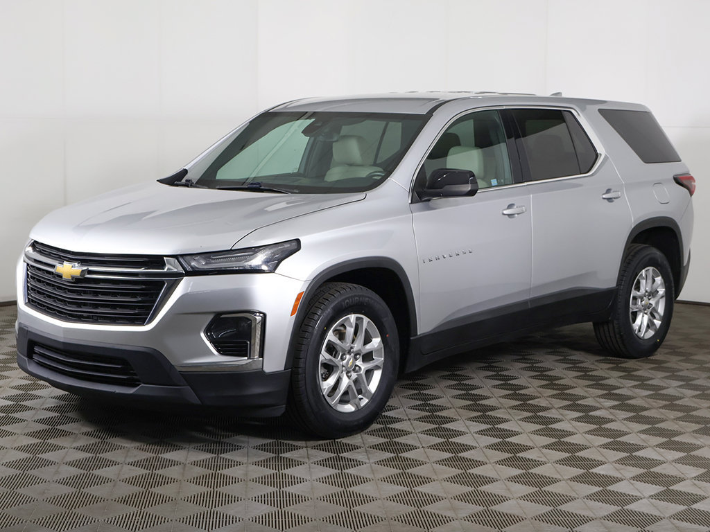 Used 2022 Chevrolet Traverse LS AWD/4WD image 8
