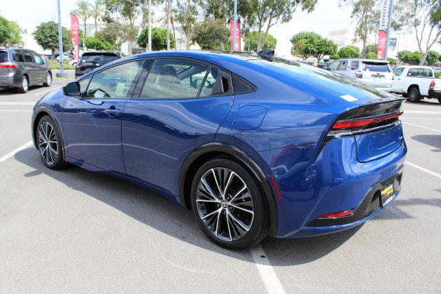Certified 2023 Toyota Prius XLE FWD image 8