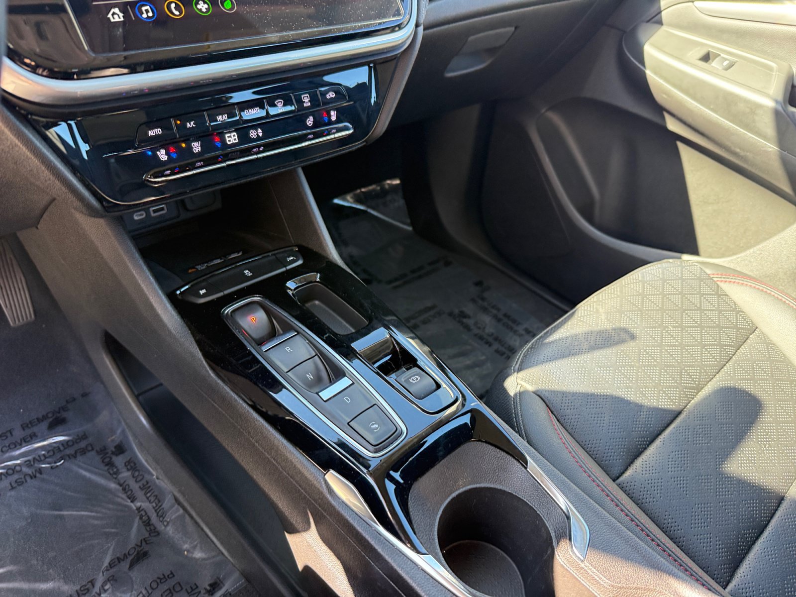 Used 2023 Chevrolet Bolt EUV LT w/ Convenience Package FWD image 13
