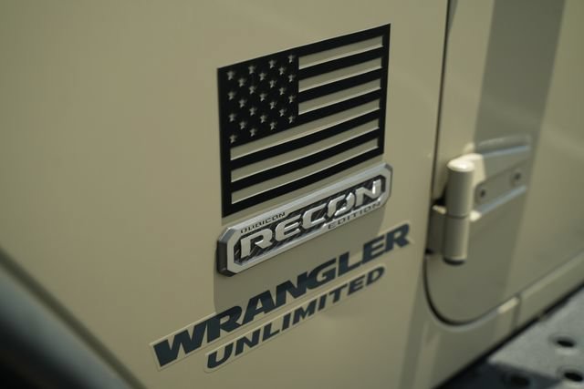 Used 2017 Jeep Wrangler Unlimited Rubicon AWD/4WD image 42