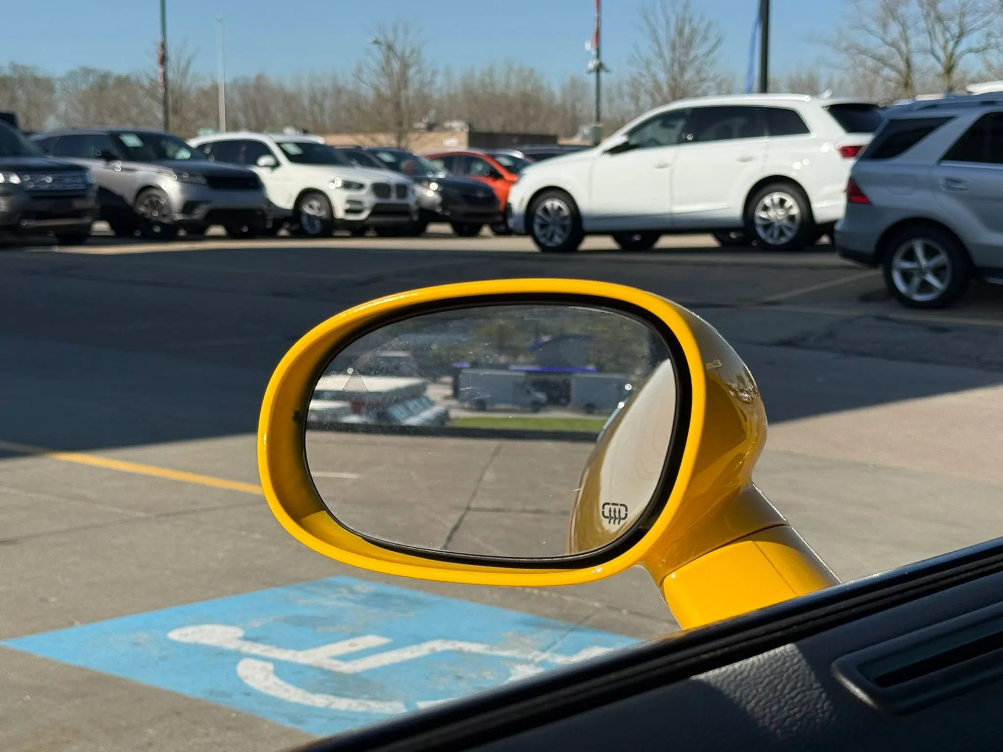 Used 2018 Dodge Challenger SXT w/ Driver Convenience Group RWD image 39