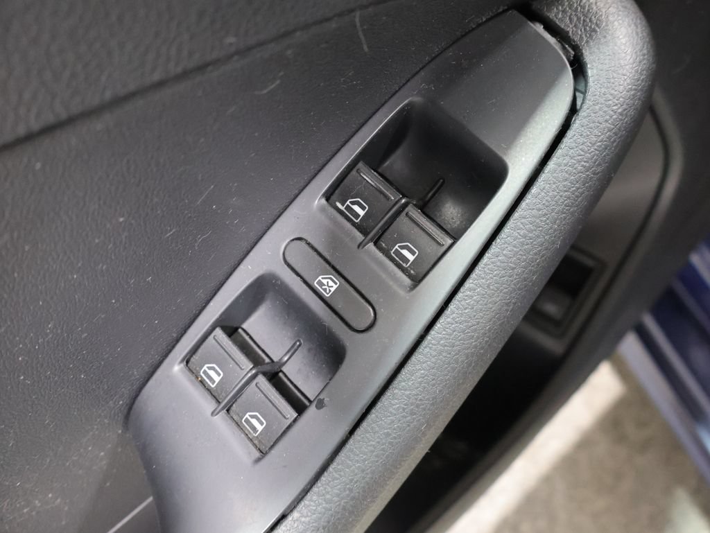 Used 2013 Volkswagen Jetta S FWD image 12