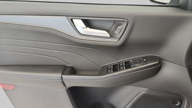 New 2026 Ford Escape SE w/ Class II Trailer Tow Package image 19