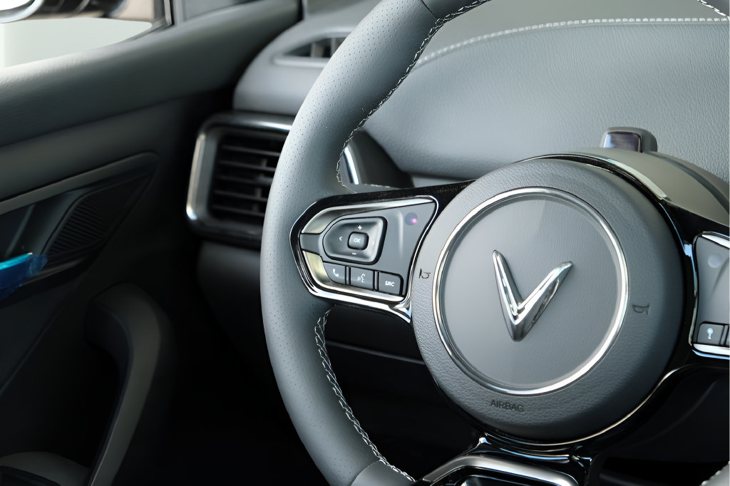New 2025 VinFast VF 8 Plus AWD/4WD image 9