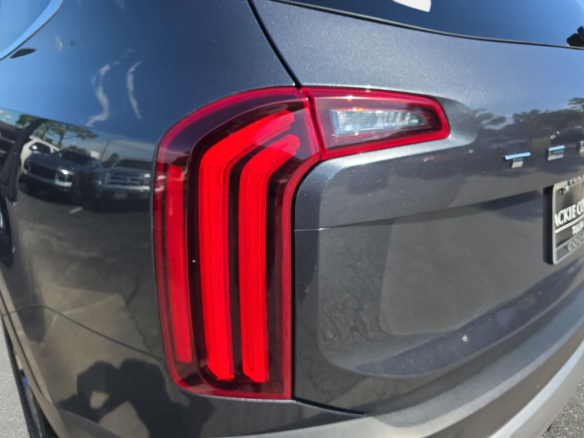 Used 2020 Kia Telluride EX w/ EX Premium Package FWD image 32