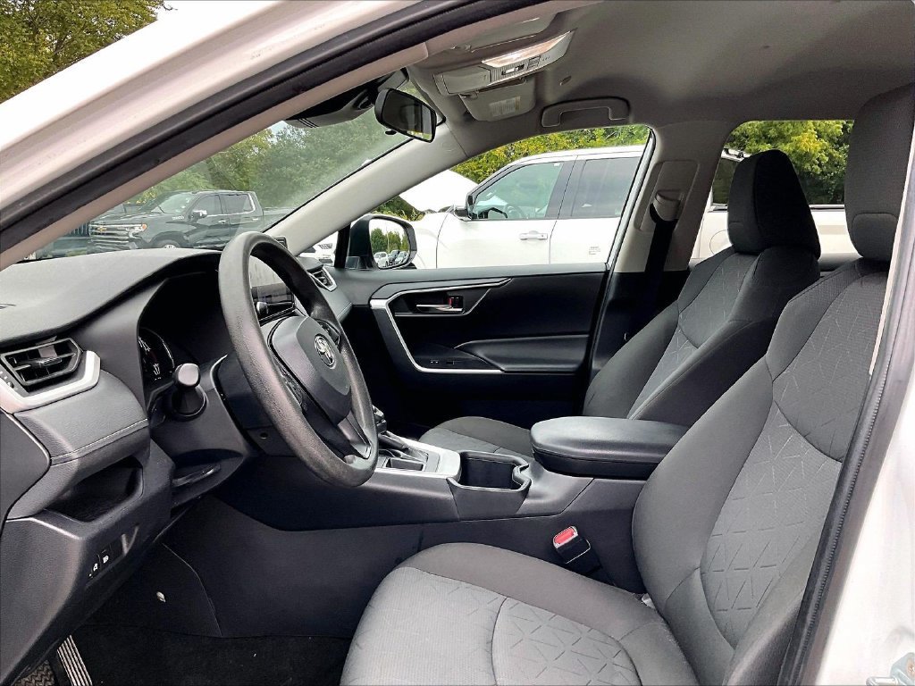 Certified 2024 Toyota RAV4 XLE FWD image 4