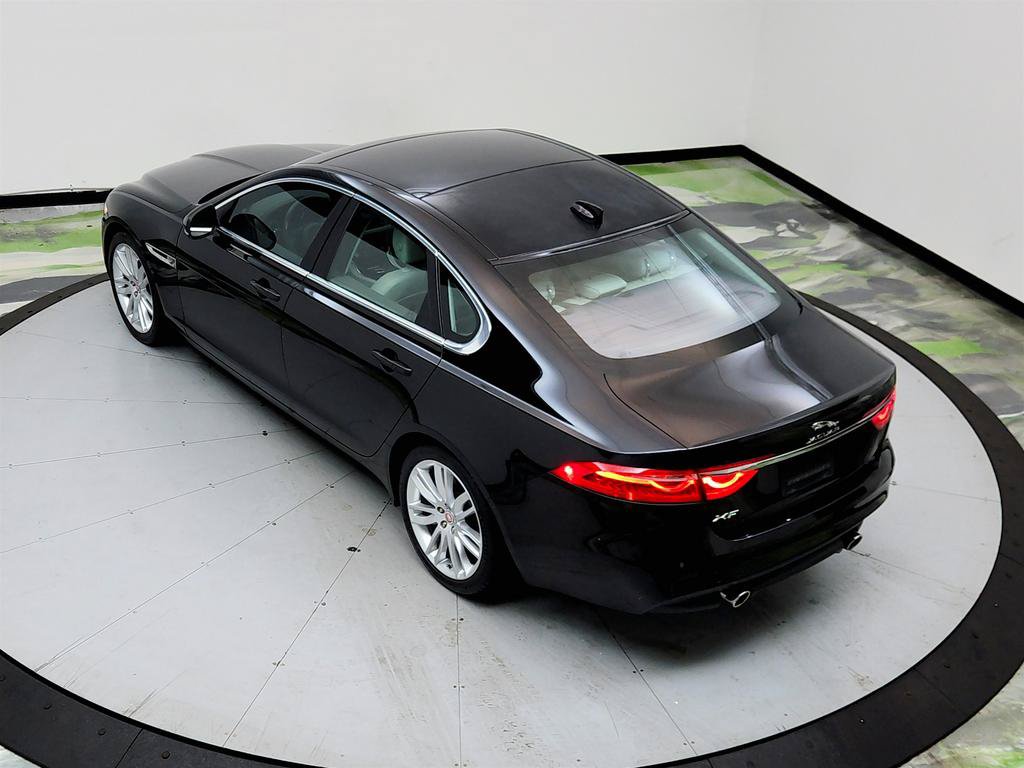 Used 2016 Jaguar XF Prestige RWD image 35