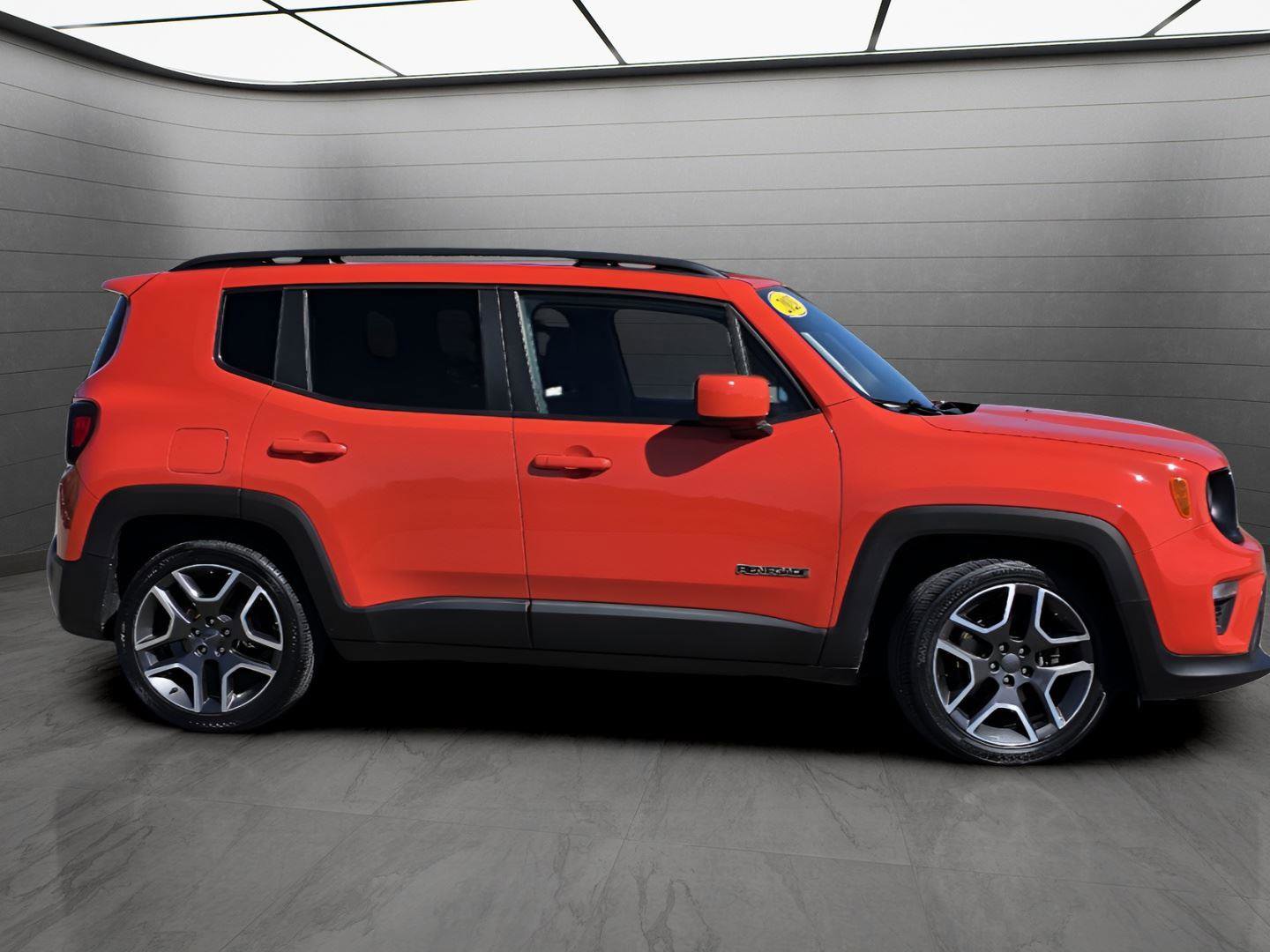 Used 2021 Jeep Renegade Latitude image 4