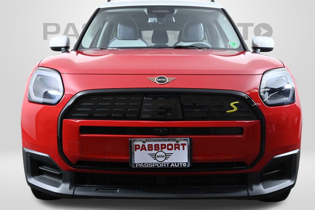 Used 2025 MINI Cooper Countryman SE w/ Comfort Package Max image 2