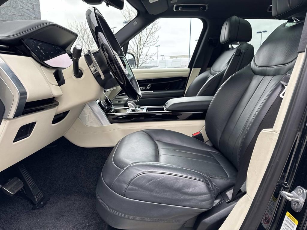 Certified 2023 Land Rover Range Rover SE image 19