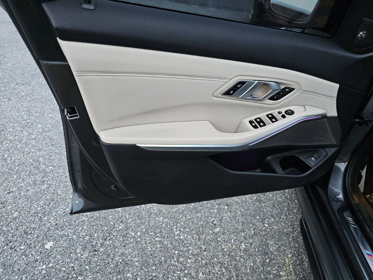 Used 2022 BMW M340i xDrive w/ Premium Package image 8