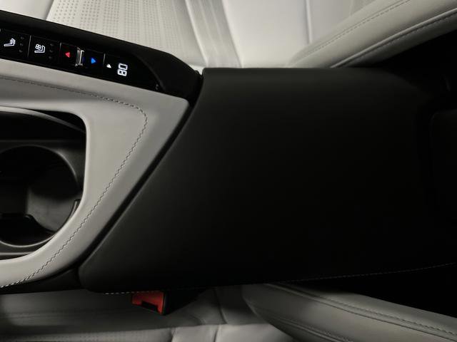 Used 2020 Chevrolet Corvette Stingray Premium Cpe w/ 3LT Preferred Equipment Group image 19