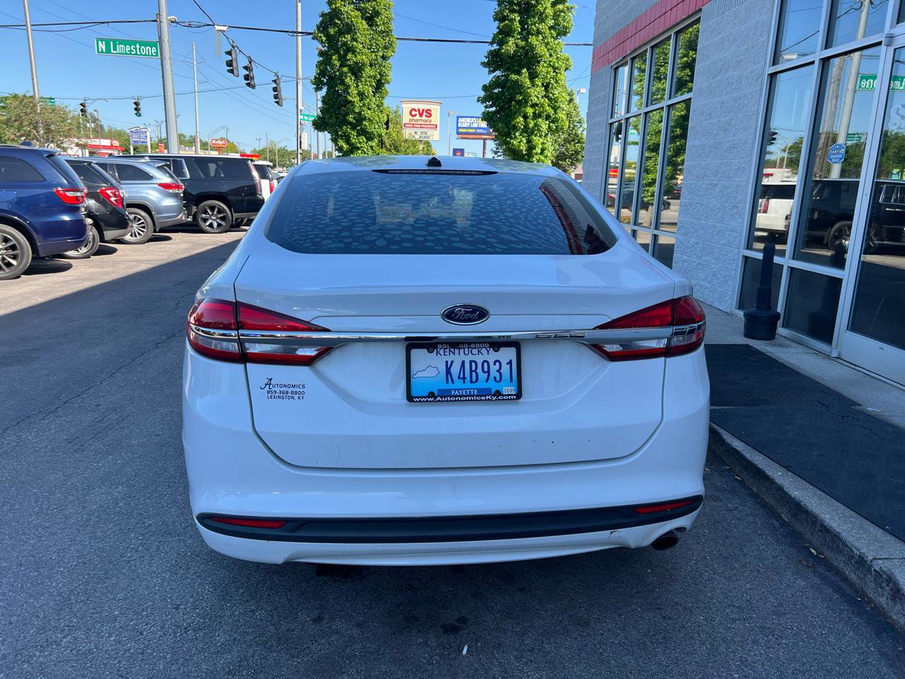 Used 2018 Ford Fusion SE FWD image 4