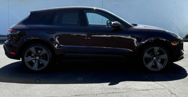 Used 2025 Porsche Macan AWD/4WD image 8