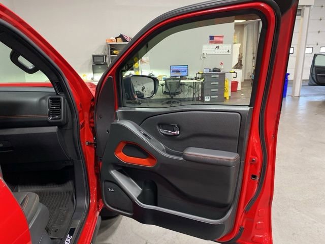 Used 2023 Nissan Frontier PRO-4X w/ Pro Convenience Package AWD/4WD image 27
