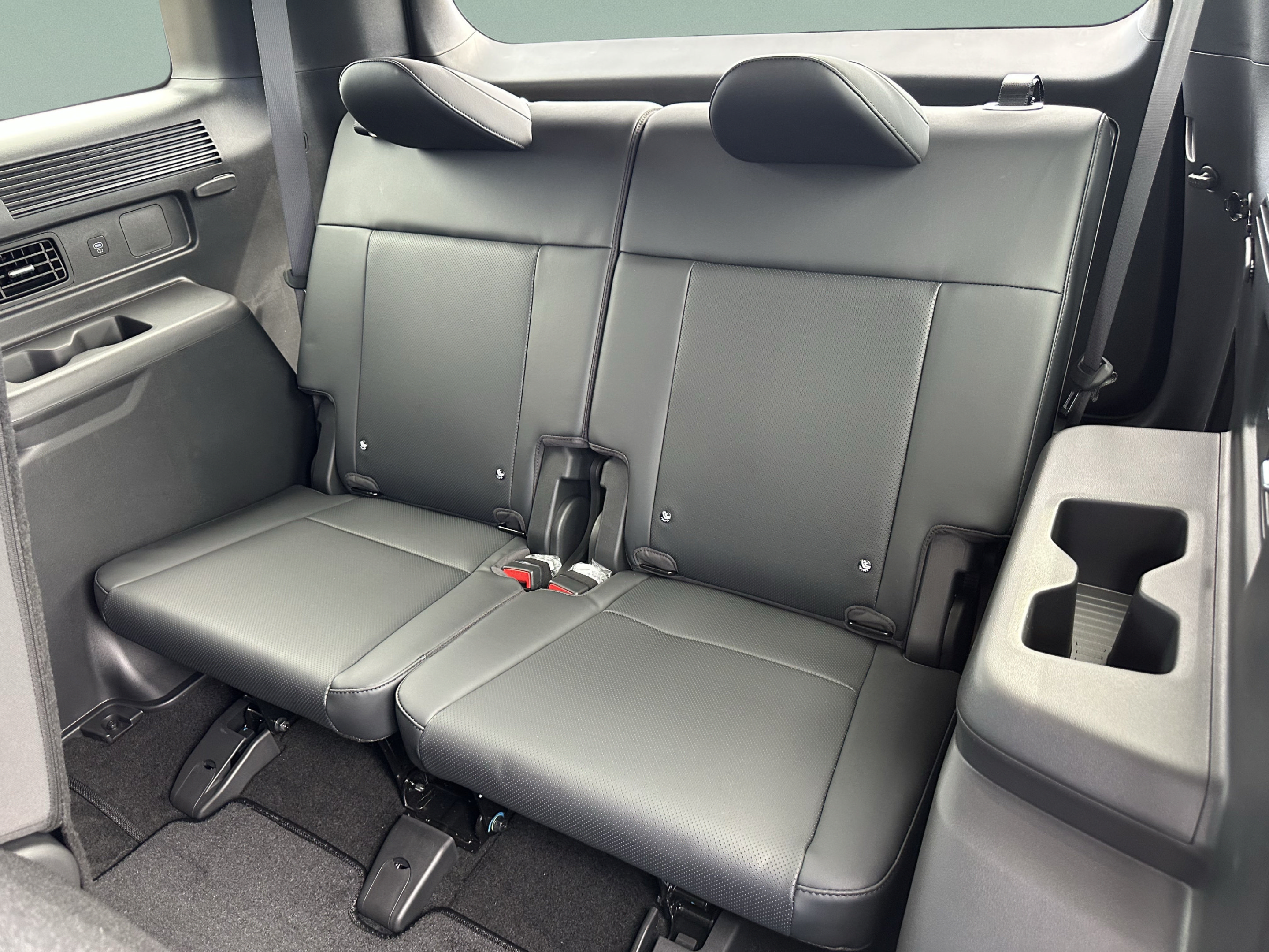 New 2027 Hyundai Santa Fe SEL FWD image 15
