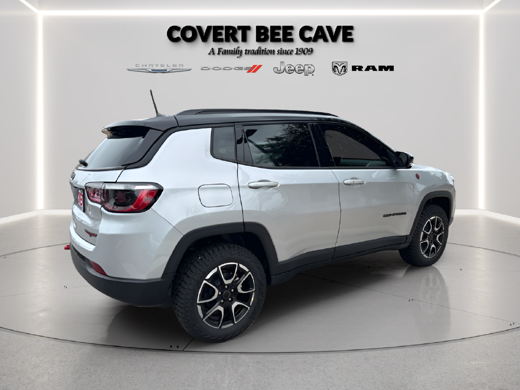 New 2026 Jeep Compass Trailhawk AWD/4WD image 9