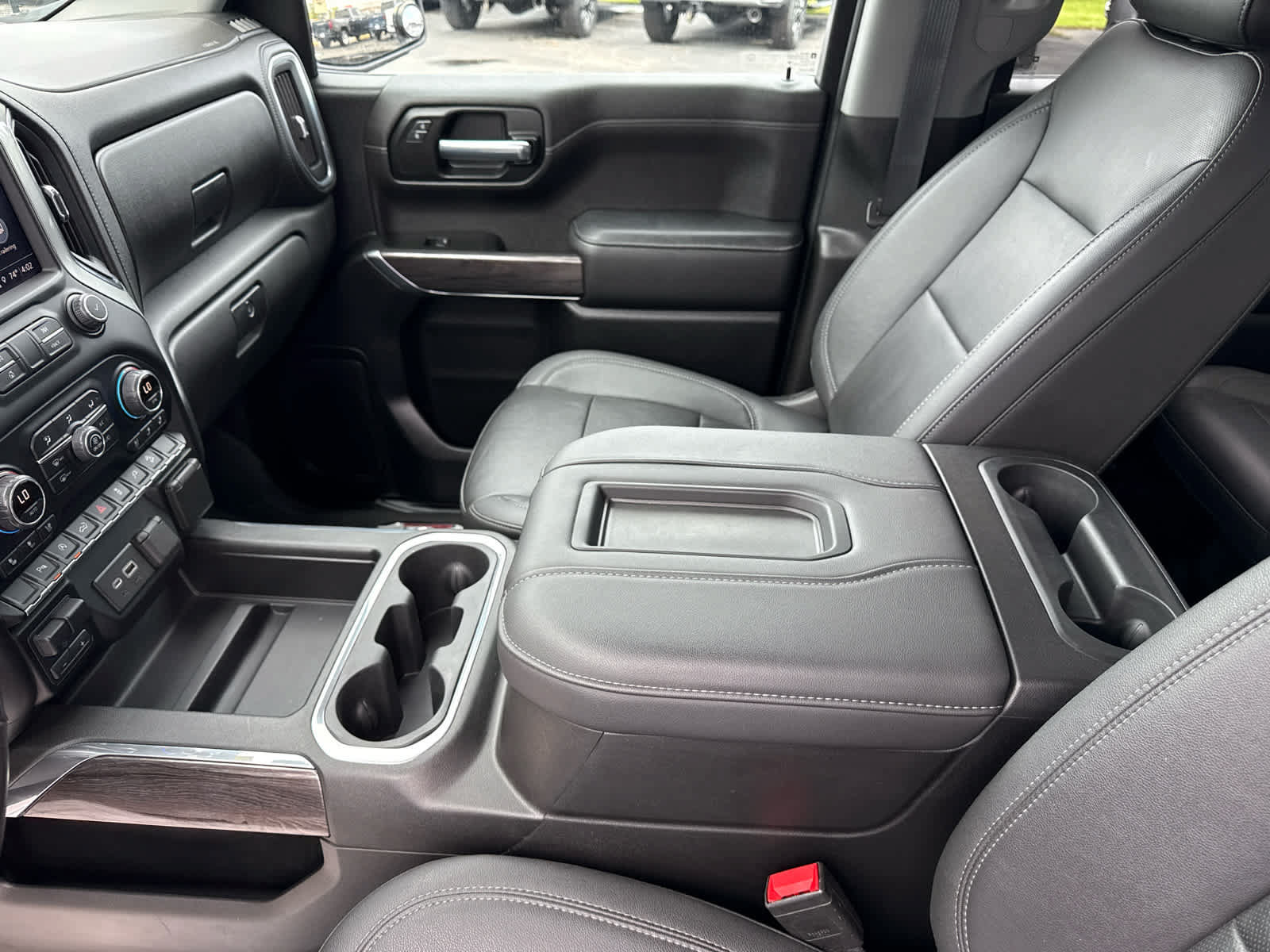 Certified 2021 Chevrolet Silverado 1500 LTZ w/ Z71 Off-Road Package AWD/4WD image 20