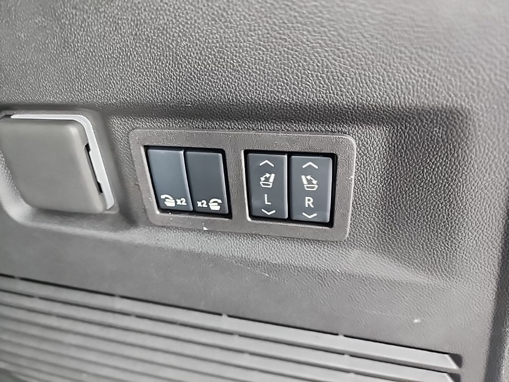 Used 2024 Chevrolet Tahoe RST w/ Sport Performance Package image 14