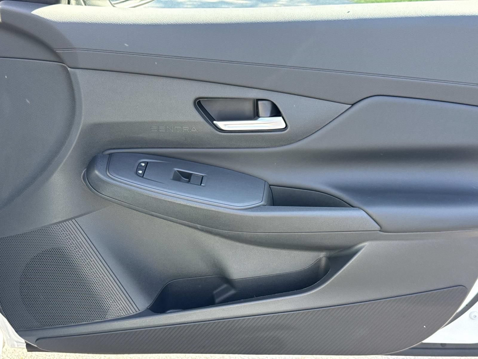 Used 2026 Nissan Sentra SV w/ SV Convenience Package FWD image 24
