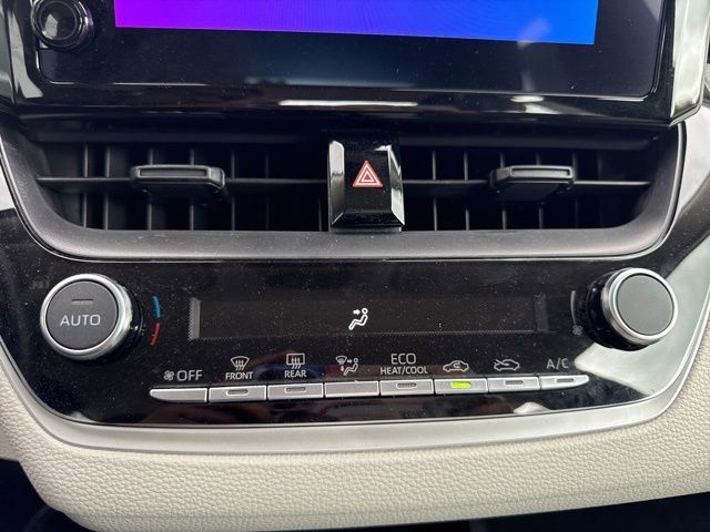 Used 2025 Toyota Corolla LE FWD image 16