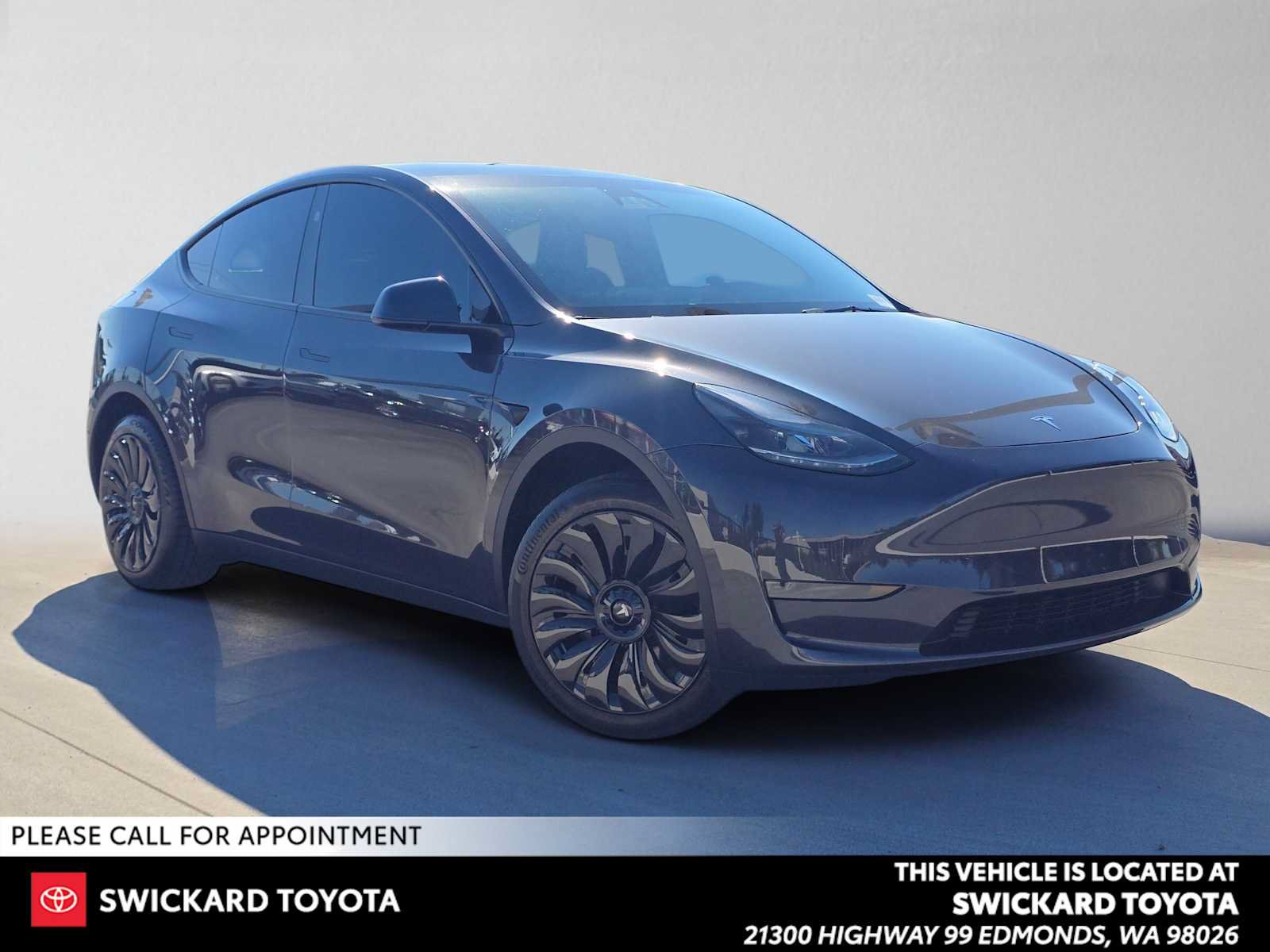 Used 2025 Tesla Model Y Long Range RWD image 1