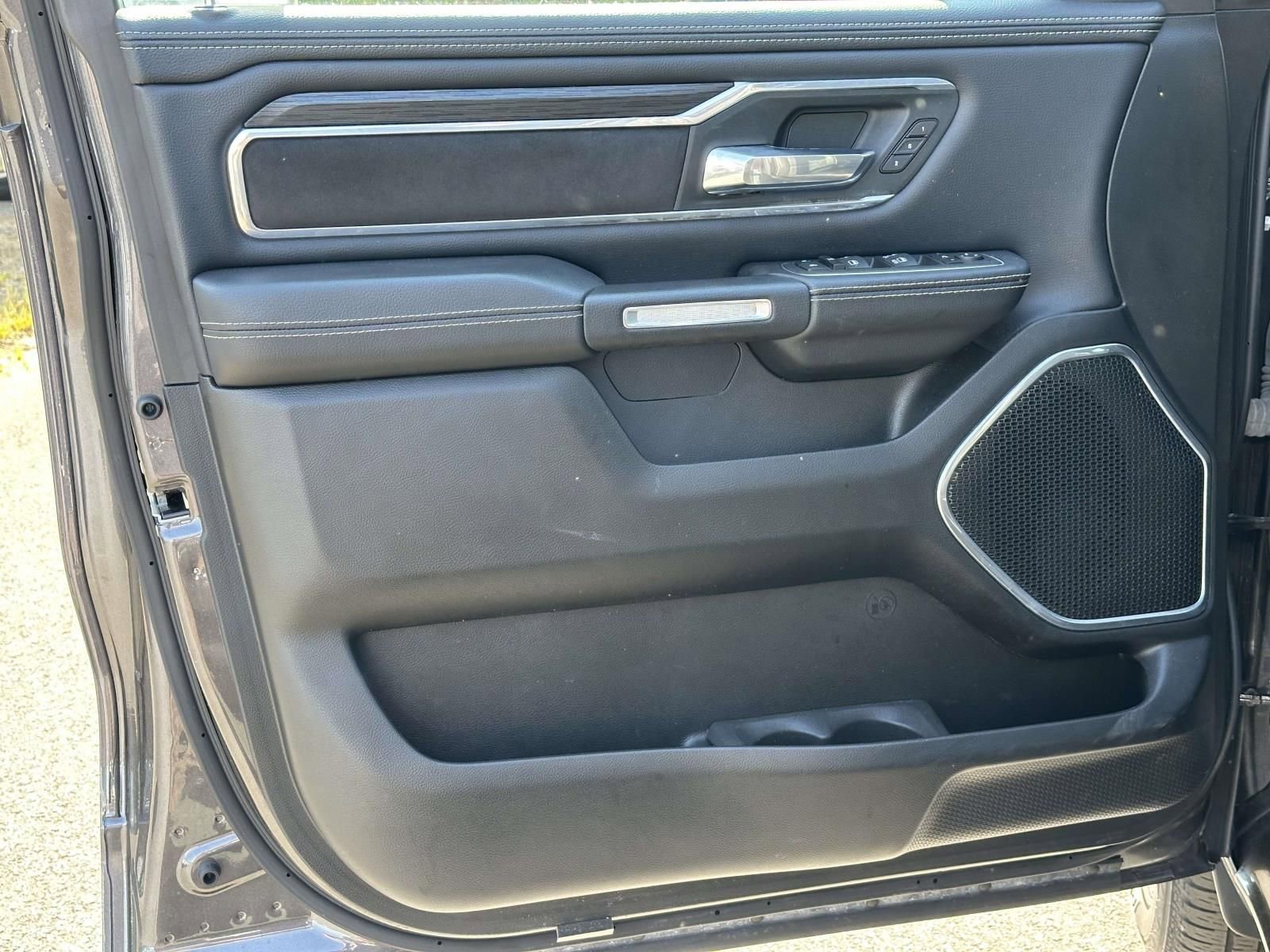 Used 2023 RAM 1500 Laramie AWD/4WD image 20