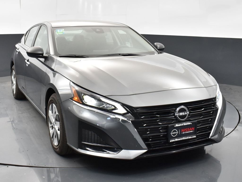 New 2025 Nissan Altima 2.5 S image 2