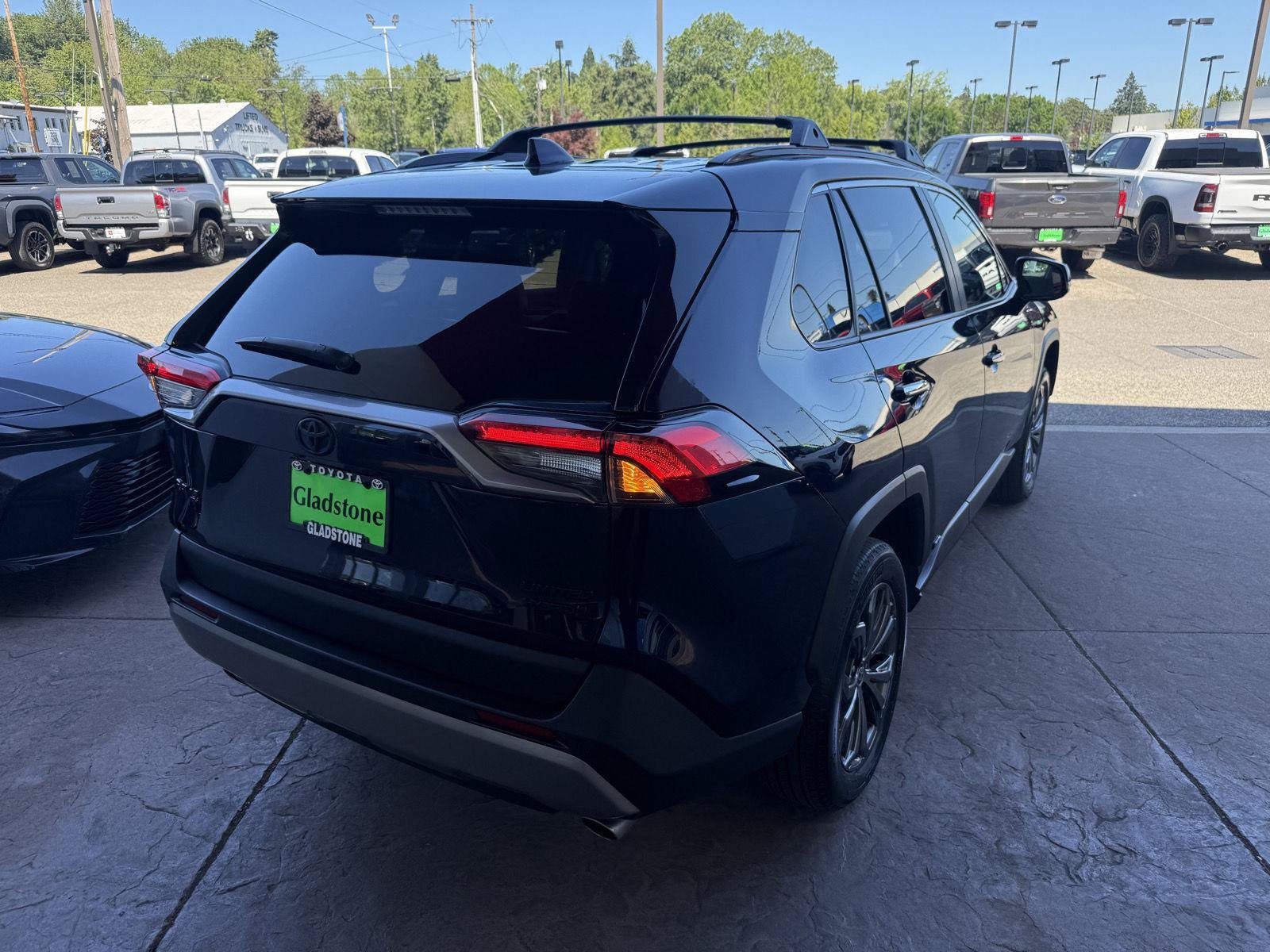 Used 2023 Toyota RAV4 Limited AWD/4WD image 6