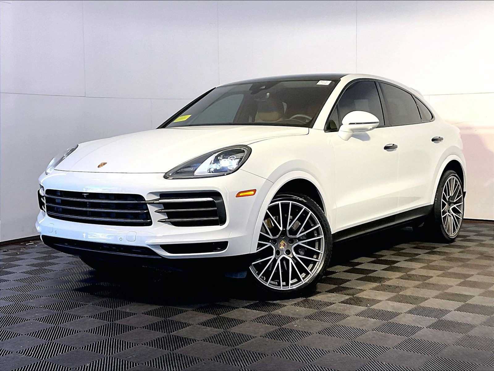 Certified 2023 Porsche Cayenne Coupe AWD/4WD image 1