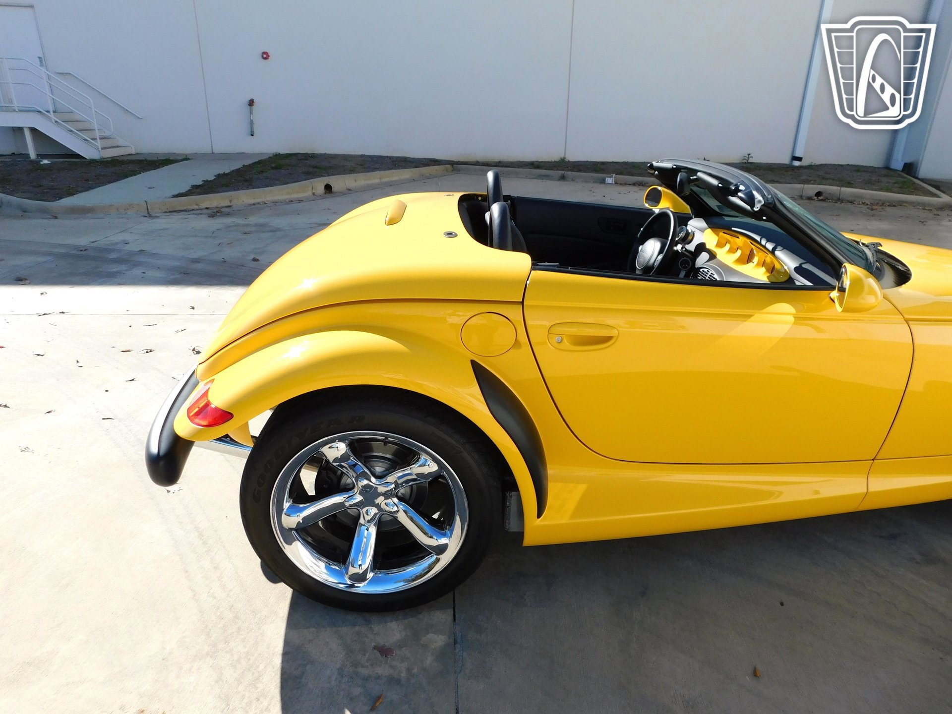 Used 2000 Plymouth Prowler RWD image 29