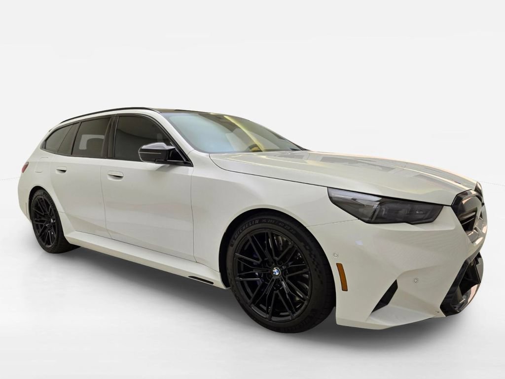 Used 2026 BMW M5 Touring AWD/4WD image 3
