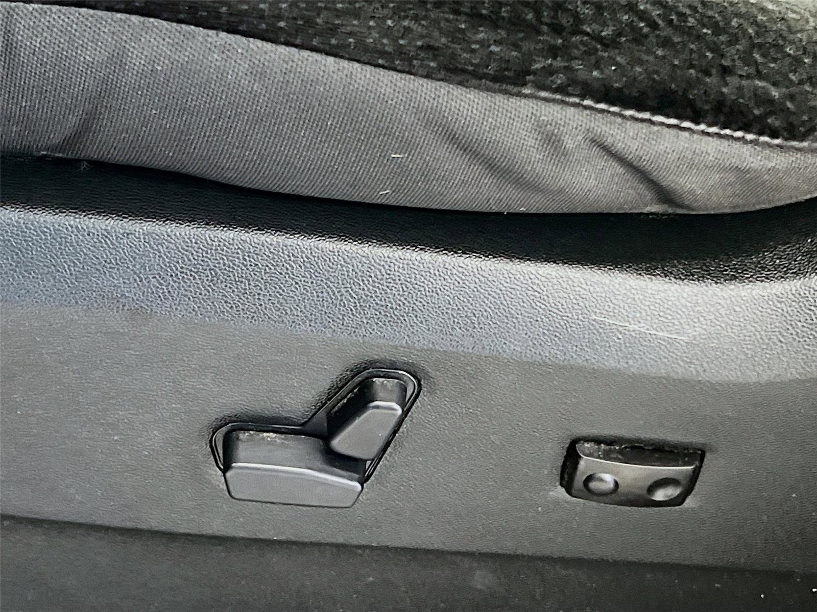 Used 2019 Dodge Grand Caravan SE image 20