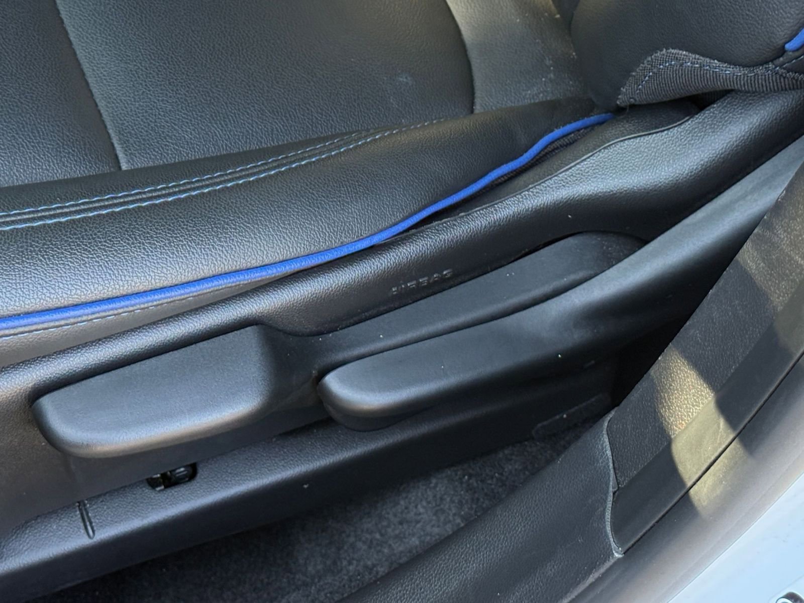 Used 2025 Buick Envista Sport Touring image 23